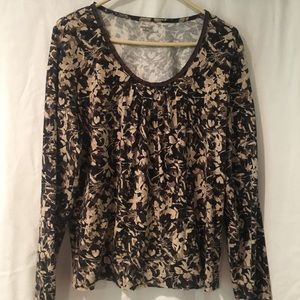 🎃 Long sleeve scoop neck shirt